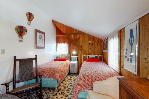Treeside Lodge