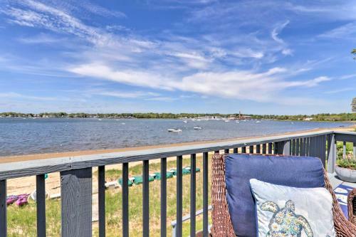 Bayfront Wareham Retreat With Private Beach!