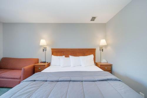 Snow Chasers Lodge - Room 16