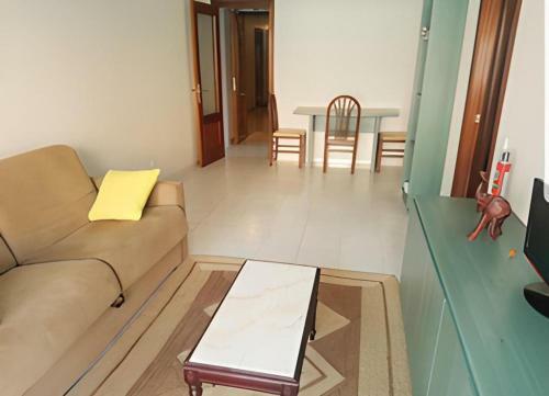 Acogedor Apartamento de 2 Habitaciones Con Piscina