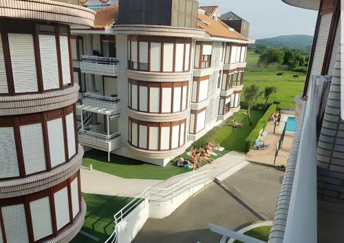 Acogedor Apartamento de 2 Habitaciones Con Piscina