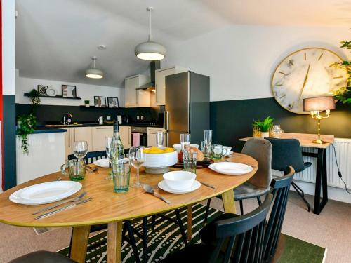 Pass The Keys Perfectly Located Stylish 2 Bed Home With Parking