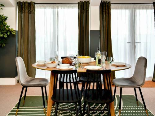 Pass The Keys Perfectly Located Stylish 2 Bed Home With Parking