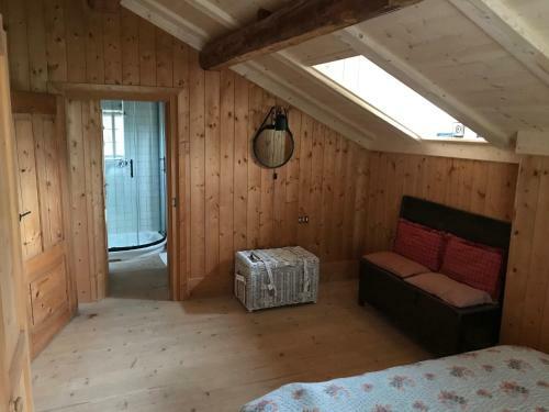 Cherz Romantic House