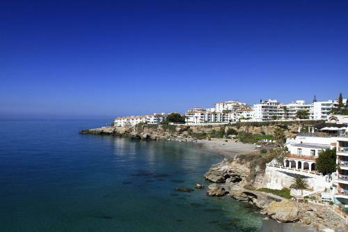 Apartment For Rent In Nerja