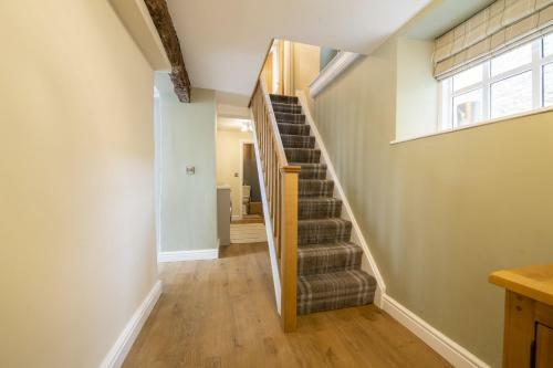 2 West End