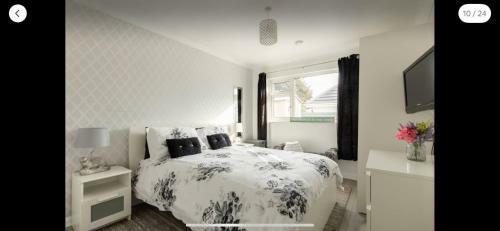 Luxury Bungalow With Hot Tub In Newquay Cornwall