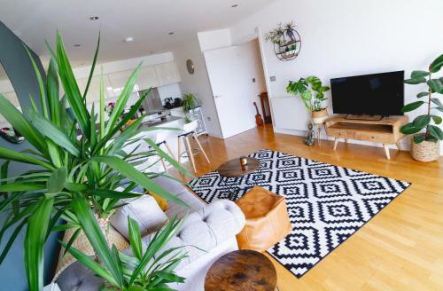 Beautiful, Modern Apartment Next To Fistral Beach