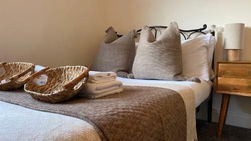 Cosy 2 Bedroom House In Prime Location!
