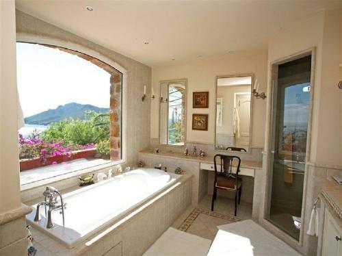 Villa 5 Pi�ces 250 M2 Sur 2 Niveaux Avec Piscine !!!