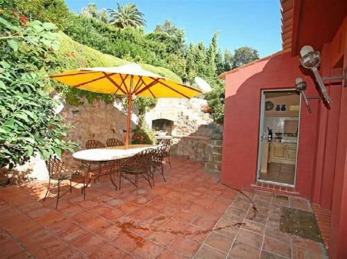 Villa 5 Pi�ces 250 M2 Sur 2 Niveaux Avec Piscine !!!