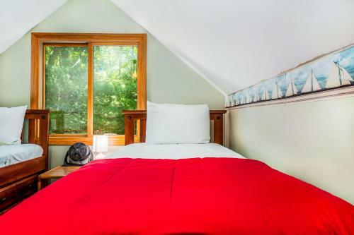 Treetop Getaway