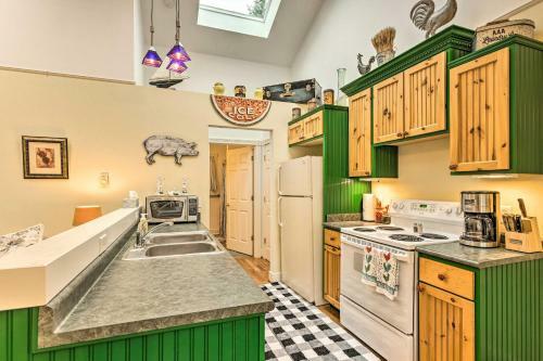 Apartamento Lovely Couples Haven By Lakes, Trails, Dtwn!