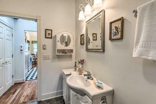 Apartamento Lovely Couples Haven By Lakes, Trails, Dtwn!