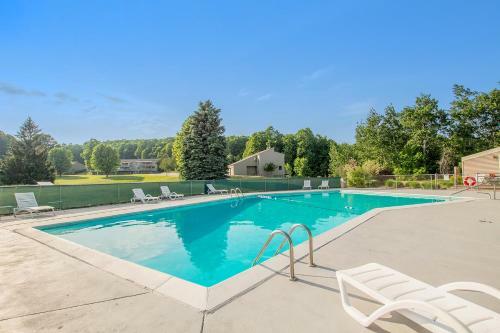Hideaway Valley Condo 71
