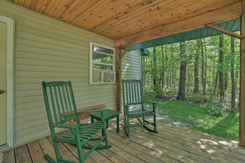 Rustic Wooded Retreat Fire Pit, Near Trails!