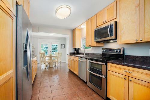 Six Pines Cottage