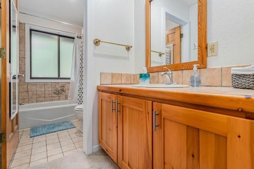 Lovely Lakewood Getaway