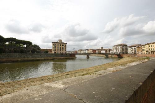 Lungarno Buozzi 7 Apartments