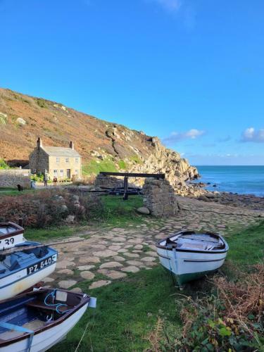 Cosy Terraced Cornish Cottage Near The Sea