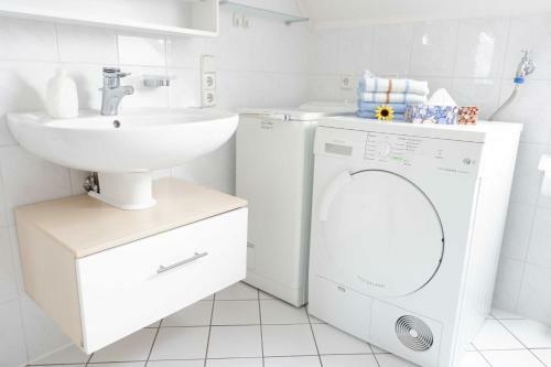 Apartamento Comfort Ferienwohnung Ostfriesengl�ck, 15151