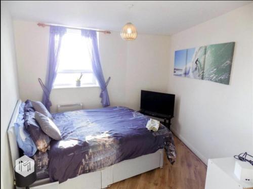 Central 2 Bed Apartment With Parking