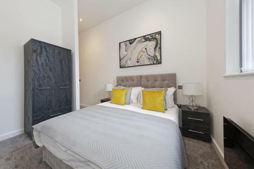 The Courthouse. 3 Bedroom, Brand New Apartment