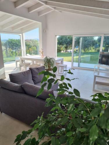 Villa White House