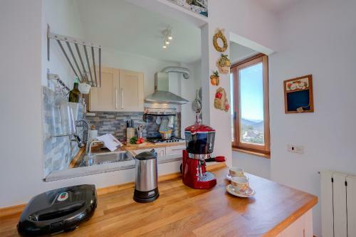 Cherry Tree House Pet & Child Friendly - Happy Rentals