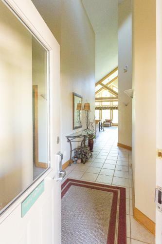 Interlachen Unit 4