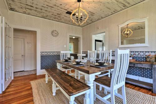 Historic Gulfport Bungalow Walk To Beaches!