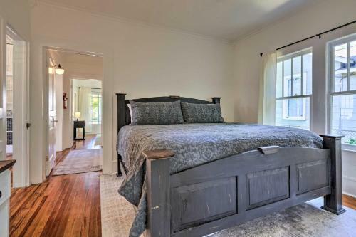Historic Gulfport Bungalow Walk To Beaches!
