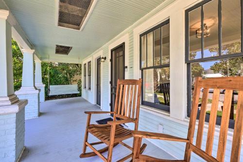 Historic Gulfport Bungalow Walk To Beaches!