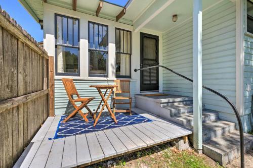 Historic Gulfport Bungalow Walk To Beaches!
