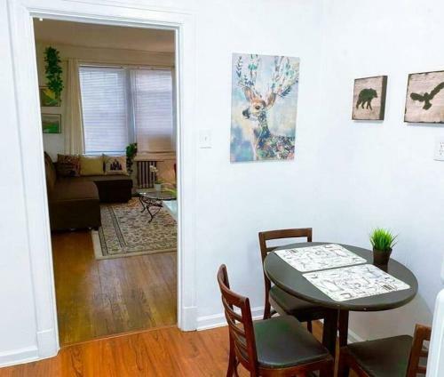 Apartamento (53.1s) Forest Park, The Zoo, And Much More