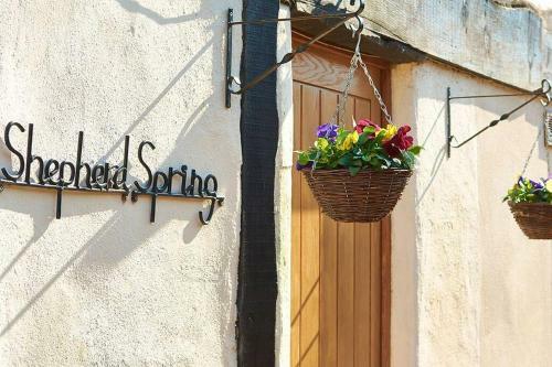 Shepherds Spring Cottages