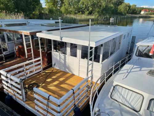 Hausboot-urlaub24