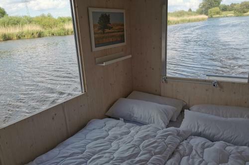 Hausboot-urlaub24