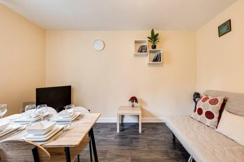 Lovely 1-bedroom Apartment In Rotherham