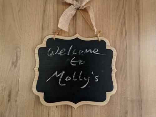 Molly's Lodge