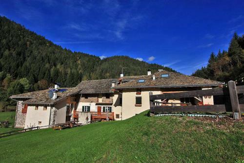 Hostal Maso Toneto