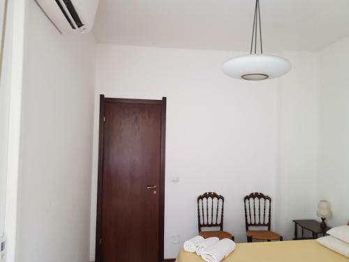 Apartamento Private Garage,air Cond, Quite, Near Train Station
