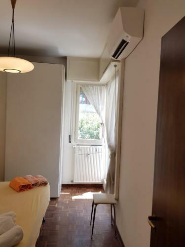 Apartamento Private Garage,air Cond, Quite, Near Train Station