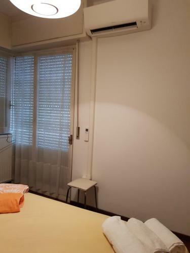Apartamento Private Garage,air Cond, Quite, Near Train Station