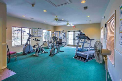 Apartamento Holiday Hills Condo With Balcony And Pool Access