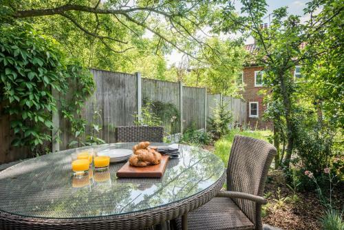 3 Vicarage Cottages Bruisyard Air Manage Suffolk