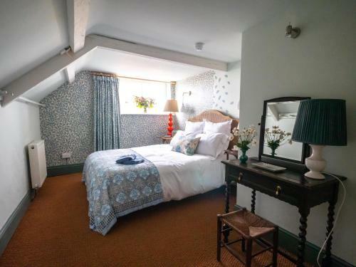 Historic Country Cottage: Spa Facilities & Catering