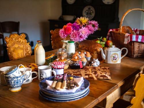 Historic Country Cottage: Spa Facilities & Catering