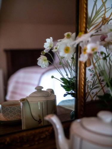 Historic Country Cottage: Spa Facilities & Catering
