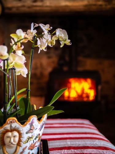 Historic Country Cottage: Spa Facilities & Catering